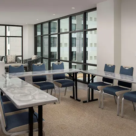 Home2 Suites By Hilton Nashville Downtown Convention Center-2